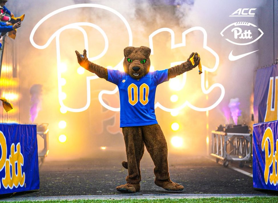 Adam_Howanitz's tweet photo. Very excited to announce that I will be furthering my academic and athletic career @PittTweet and @Pitt_FB. Thank you to my family, friends and to everyone who supported me. Also a special thank you to @CoachDuzzPittFB @CoachTimSalem and @BatesBacker for the opportunity! H2P https://t.co/M4UzWROXvx
