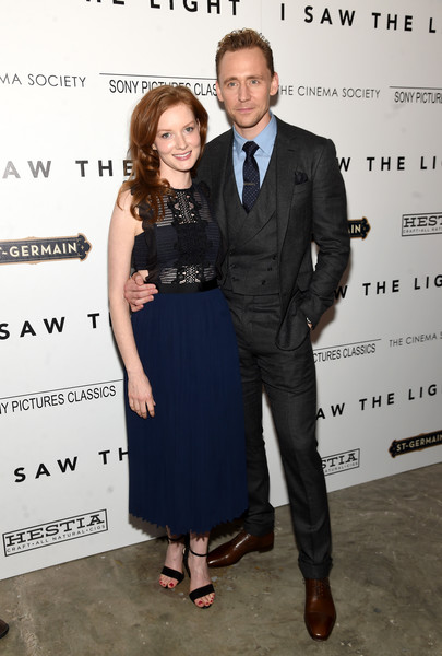 THiddlestonMx's tweet photo. Tom Hiddleston y Wrenn Schmidt en la proyección de I Saw The Light para Cinema Society en NY. Marzo 25, 2016
#HaceSieteAños #ISTL
Vía HiddlesFashion 4 https://t.co/P8GW7Ld4Xf
