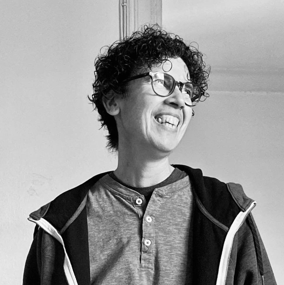 BOOKS ARE LOUDER THAN BOMBS: an interview with @ethel_baraona <a href="/dpr_barcelona/">dpr-barcelona</a> <a href="/LINA_community/">LINA</a>
Ethel Baraona Pohl likes to smell books. #publishing #dprbarcelona #weltraum #books bit.ly/3K07YVM