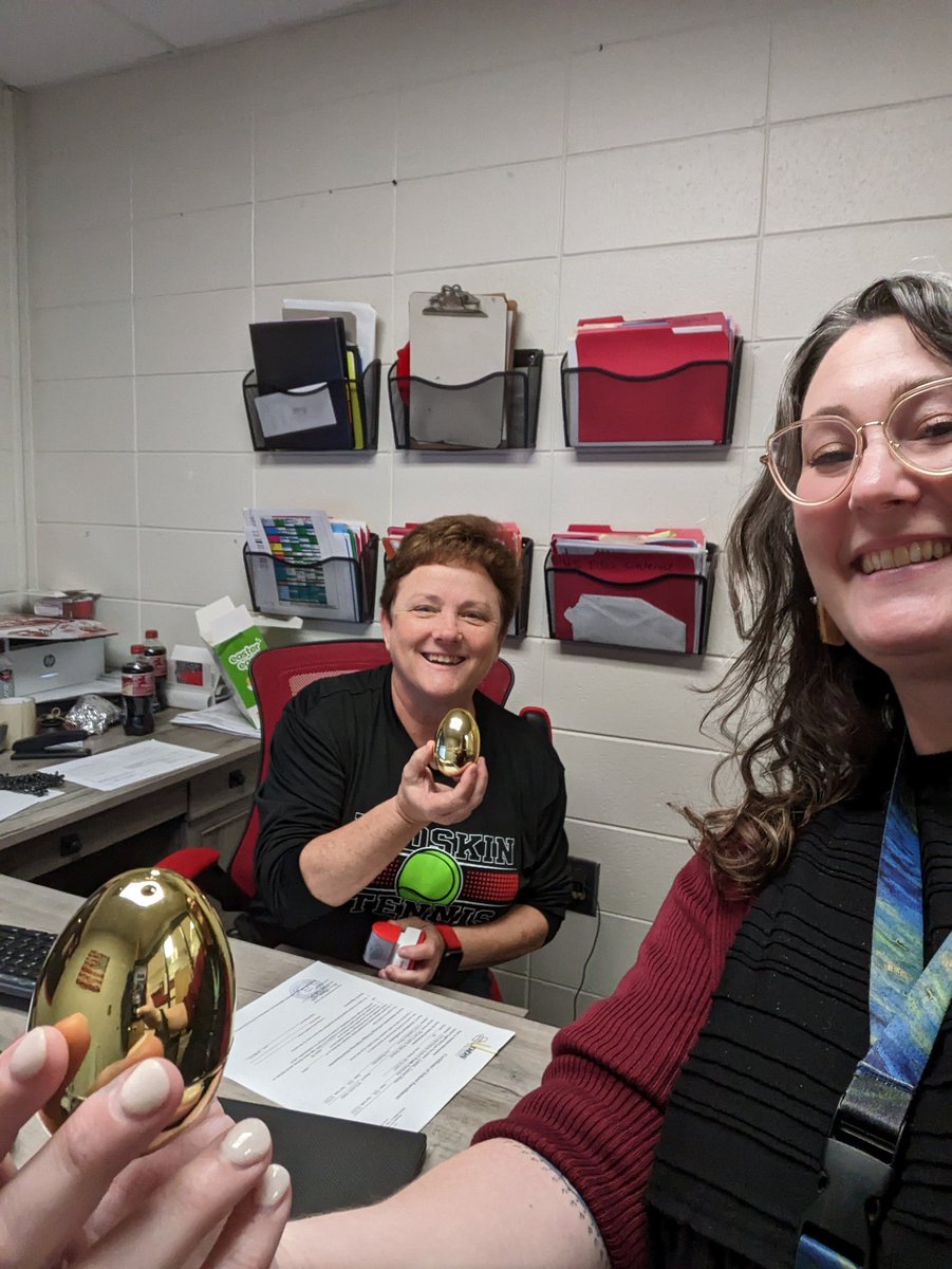 Jessica43356140's tweet photo. #RedskinsEggHunt23 https://t.co/AXmXsXkpOt