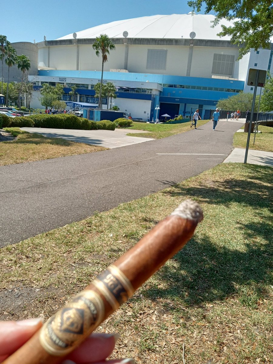 TBADelight's tweet photo. Nothing better than opening day at the trop with a @JCNewmanCigars cigar!
#OpeningDay2023 #tampabayrays #cigar #niceash #imissthecigarbarattropicanafield #cuestarey #baseballandcigars https://t.co/vFcVIrHDMd