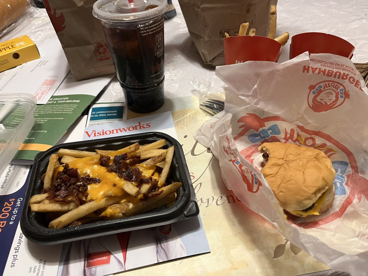 YukinasKitty's tweet photo. @Wario64 Free foooodd https://t.co/HEFYzuGHXJ