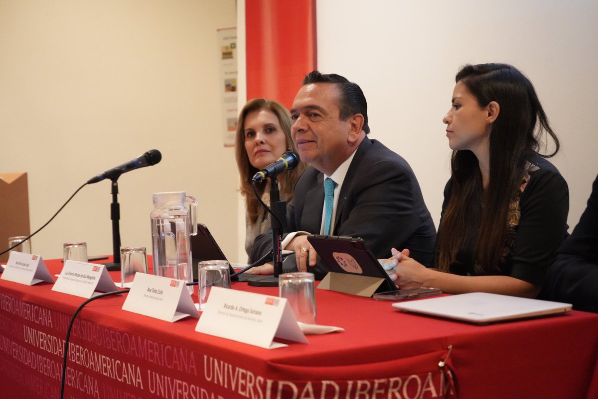 IIJNoficial's tweet photo. Sigue la transmisión en vivo de la conferencia “Notariado del siglo XXI” organizada por @ibero_derecho donde participa el presidente del @colegionotarios, notario @jefemexdf y es transmitida #EnVivo por: https://t.co/glU2IEcpfN https://t.co/owF3dUjKtx