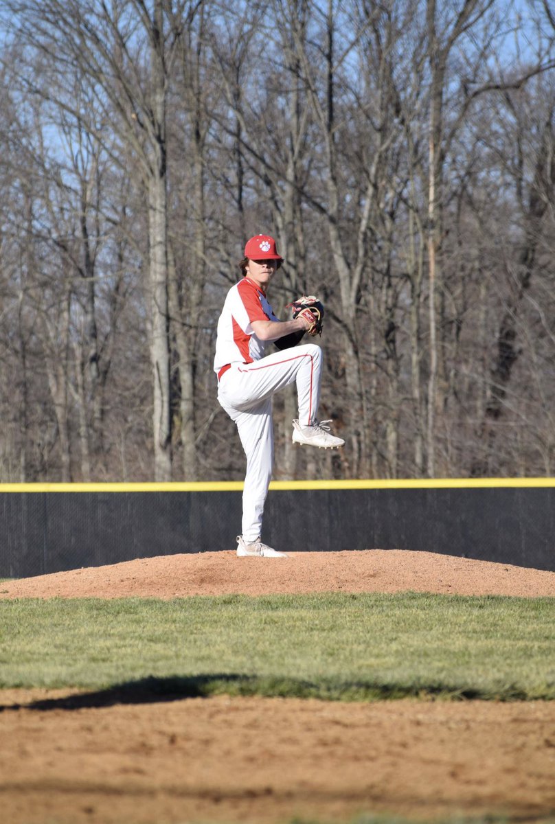 grahm_holt's tweet photo. Pitching stats so far this season

8.1 innings
0 runs
1 hit
3bbs
3ks

@PBR_Uncommitted @PerfectGameUSA @PBRKentucky @BeechwoodA https://t.co/myO75LtqIJ