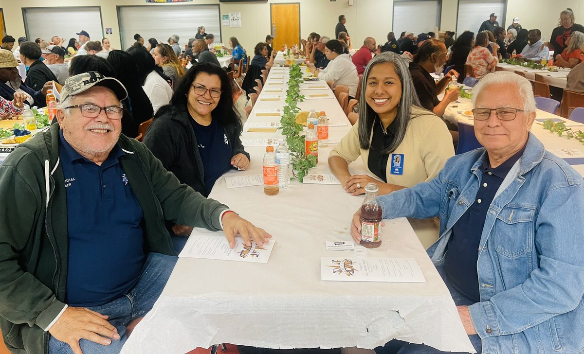 Wonderful dinner with our amazing custodians! They are much appreciated 👏🏼👏🏼👏🏼 #GSOTP #MISDExcellence
#ExcellenceAlways #BelieveinMesquite
#NorthSidePride #MadetoExcel @shawnadelamar