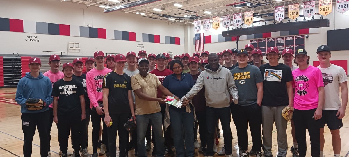 JeffryanBlaine's tweet photo. The Prescott Baseball Team did something very thoughtful today In appreciation for the work the night time cleaning crew does each week at PHS, the players pooled their money and gave a $150 gift certificate to the crew, natives of Ghana,to an area restaurant. And $50 for a tip https://t.co/QbUAN7ZzUN