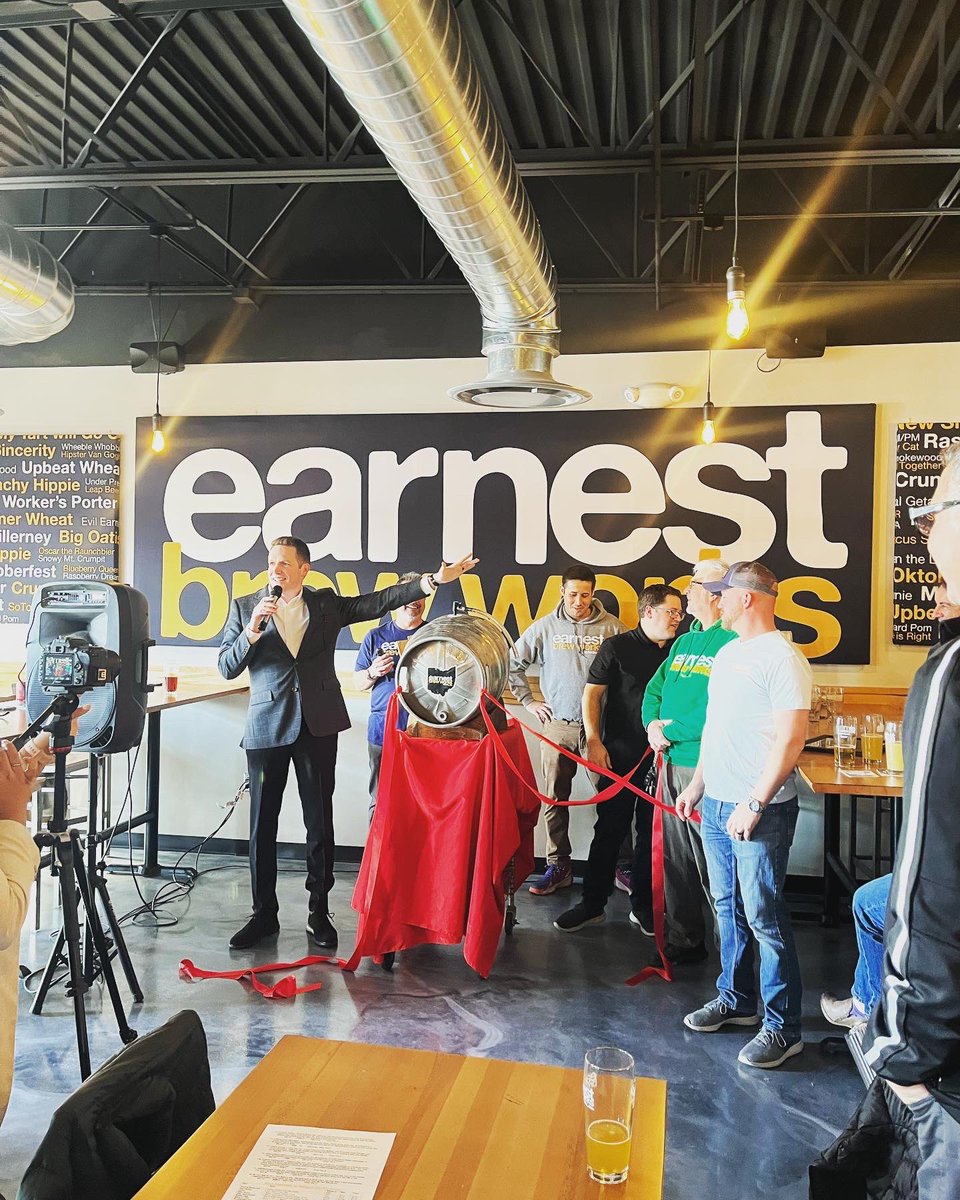 MeldenforToledo's tweet photo. So thrilled to welcome @earnestbeer to District 5. They make great beer, and create community wherever they go. 

Please join my in welcoming this small business to Westgate! 

Also, it was a huge honor to “tap the firkin” to help open this Earnest location. That was fun. https://t.co/z8AZMBZOXX
