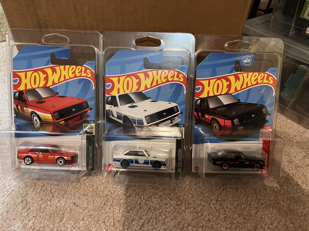 oldRCfanboy's tweet photo. @alantaylorjones Been on a little Hot Wheels kick myself lately since @Hot_Wheels did the X Pack RS2000. https://t.co/YcaKdErn4v