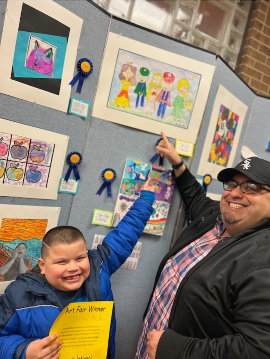 MikeShizas's tweet photo. I'm so proud of my 1st grade student, he won a first place prize at the Burbank School District 111 Art Fair!🎨🖼🖍 #MarvelousMaddock #Burbank111 https://t.co/ezx4FYC2qA