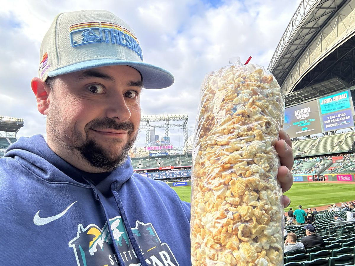 Ryan_Simpson's tweet image. Got dinner #SeaUsRise