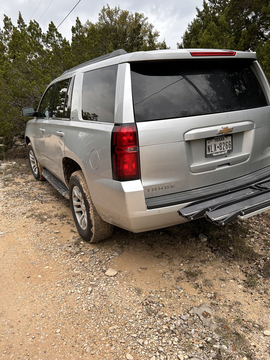 CHS_Deatherage's tweet image. Wish they could read. #privateroad