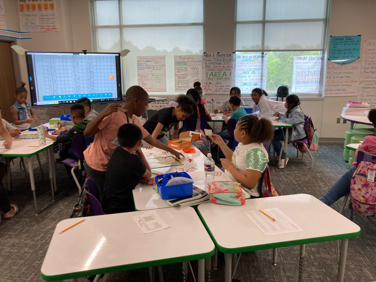 MrBurtTeaches's tweet image. A slam dunk for the dream team with their math stations! 🏀📣 #GoWildcats #MarchMathMadness 
@HumbleElemMath @HumbleISD_LLE