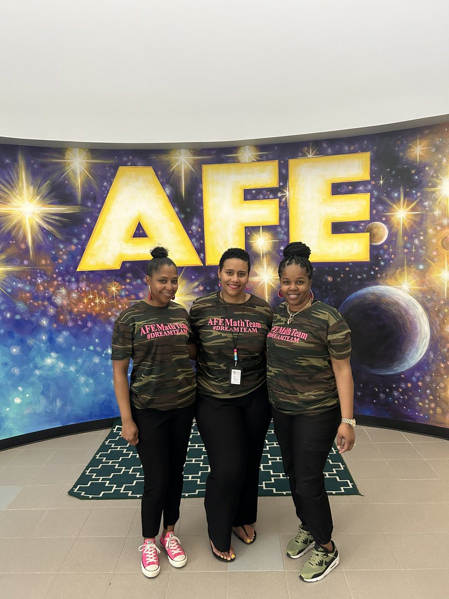 PrincipalSYoung's tweet photo. @AFE_Stars Thank you for making STEAM Night an absolute success! To our #MathDreamTeam, phenomenal job! We’re incredibly grateful to have a team as passionate about learning as the 3 of you! @tashannon2 @KemperontheMIC https://t.co/Wb27dGnPqh