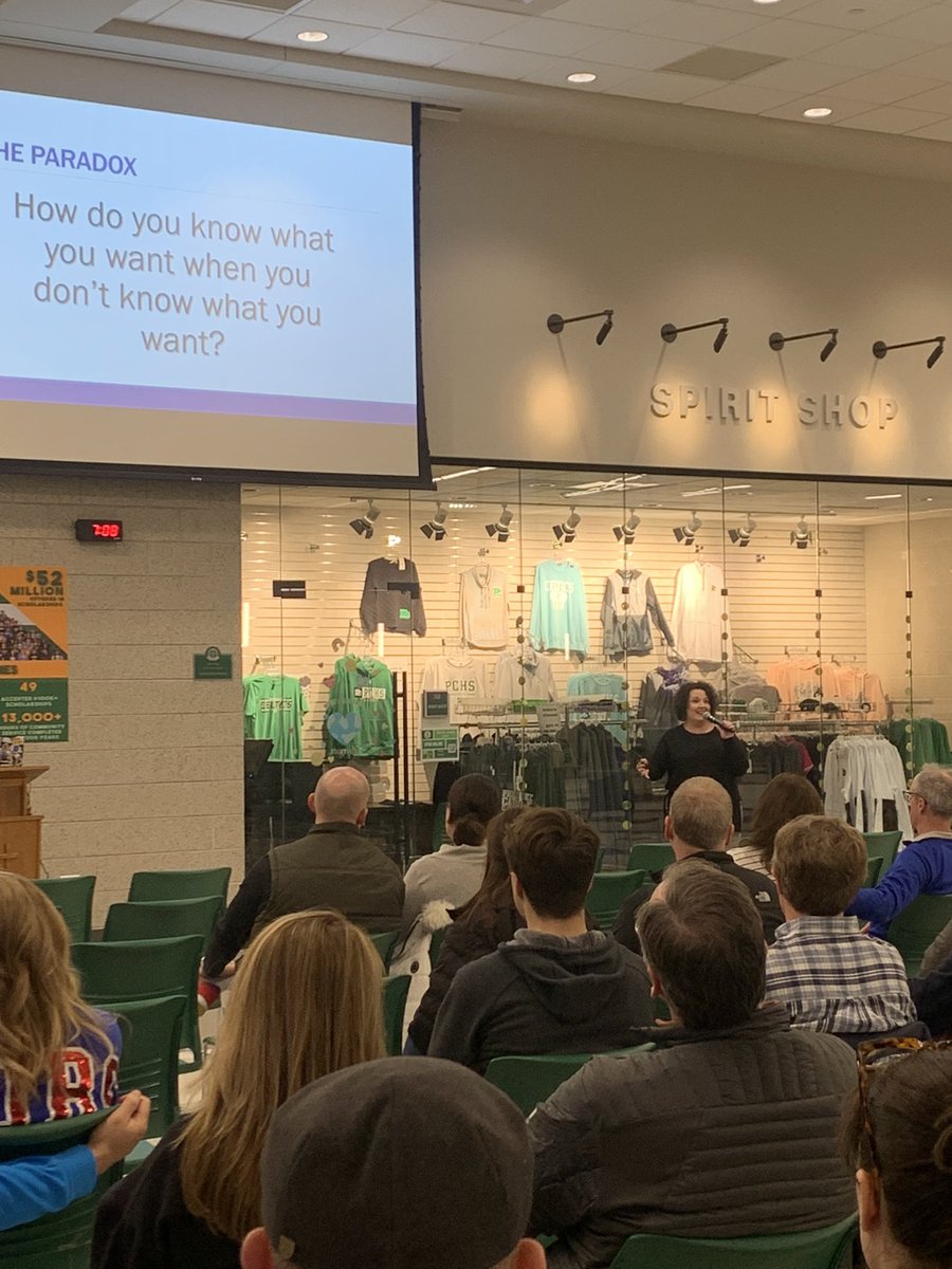 PC_Counseling's tweet photo. Thank you to @thatcollegelady Julie Nelson from @XavierU for coming out tonight to speak to our juniors &amp; parents with tips on the admissions process &amp; finding the right college fit. @PCHS_Celtics https://t.co/mmL5iDDEqu
