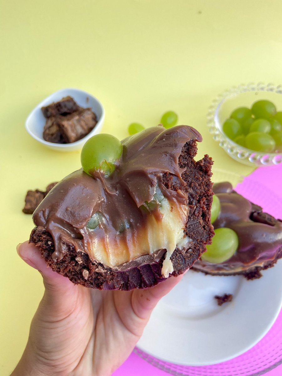 _lannav's tweet photo. Falta uma semana pra Páscoa e ainda não sabe onde comprar seu ovo???? Vim te ajudar!!! 🤤🤩🍫🐰
Teremos ainda algumas unidades a pronta entrega na sexta e sábado que vem 💖
Aproveita e segue a gente na rede vizinha @imperio_gourmettig https://t.co/5cABnKzWLY