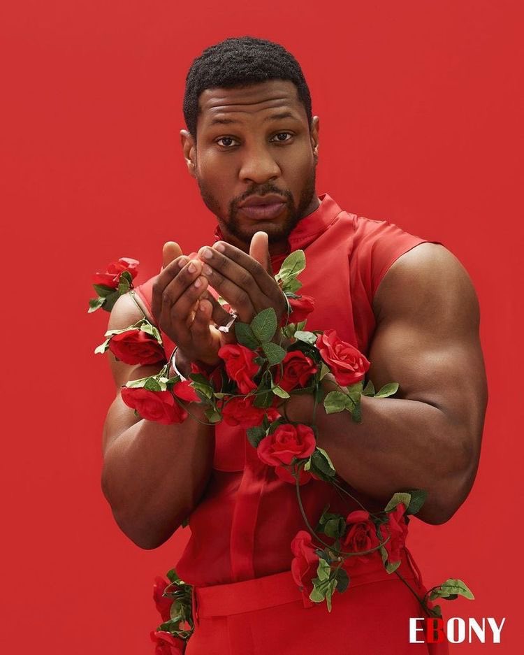 cinemacom_arte's tweet photo. Marvel Studios possivelmente entrou em contato com agente de Jonathan Majors para “discutir opções” daqui pra frente.

O The Hot Mic não deixa claro se isso é para a saída do ator do MCU ou não.

#JonathanCollins #MarvelStudios #Marvel https://t.co/tY4dhNPMqD