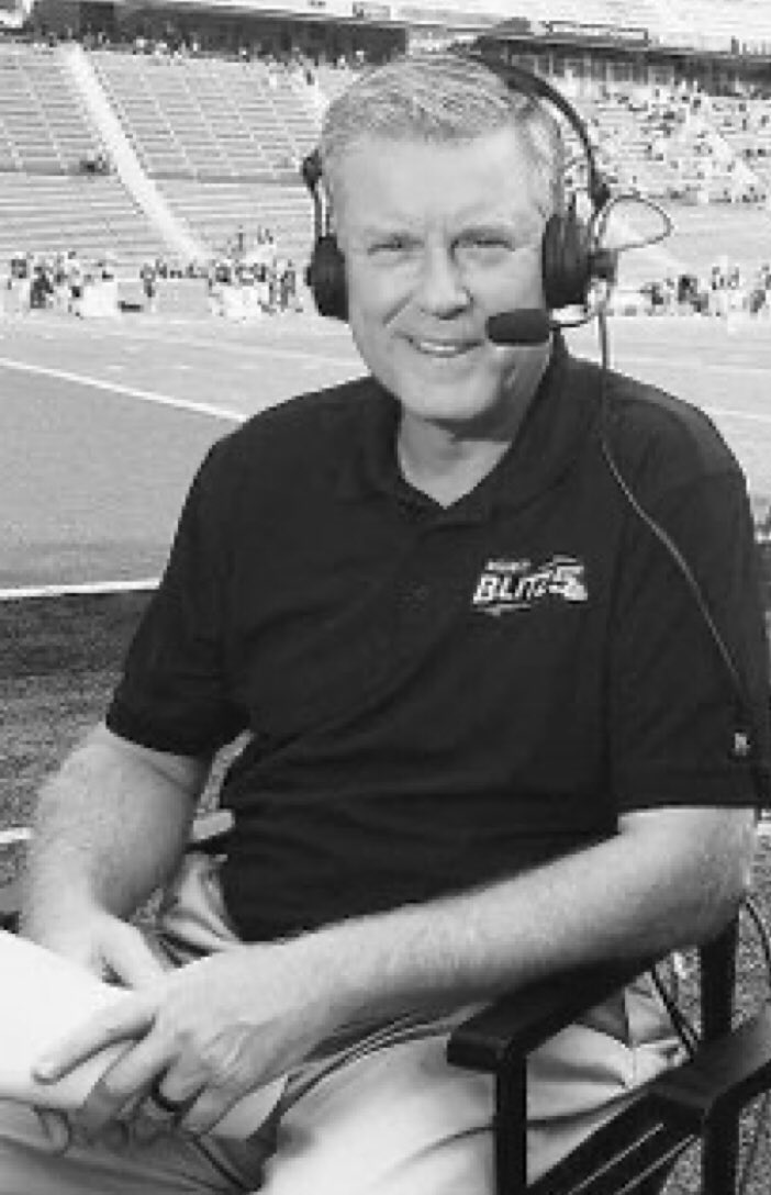 Tip of the cap to a local legend signing off for the last time tonight. @vogel_wlwt thanks for everything you’ve done to cover high school sports over the years. Enjoy retirement!