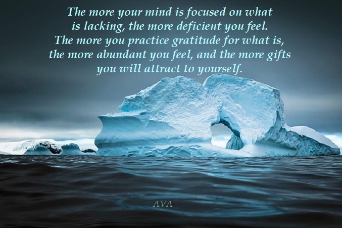 PresenceTrades's tweet photo. The more your mind is focused on what is lacking, the more deficient you feel. The more you practice gratitude for whatever is, the more abundant you feel, and the more gifts you will attract. https://t.co/odH1mtxAam