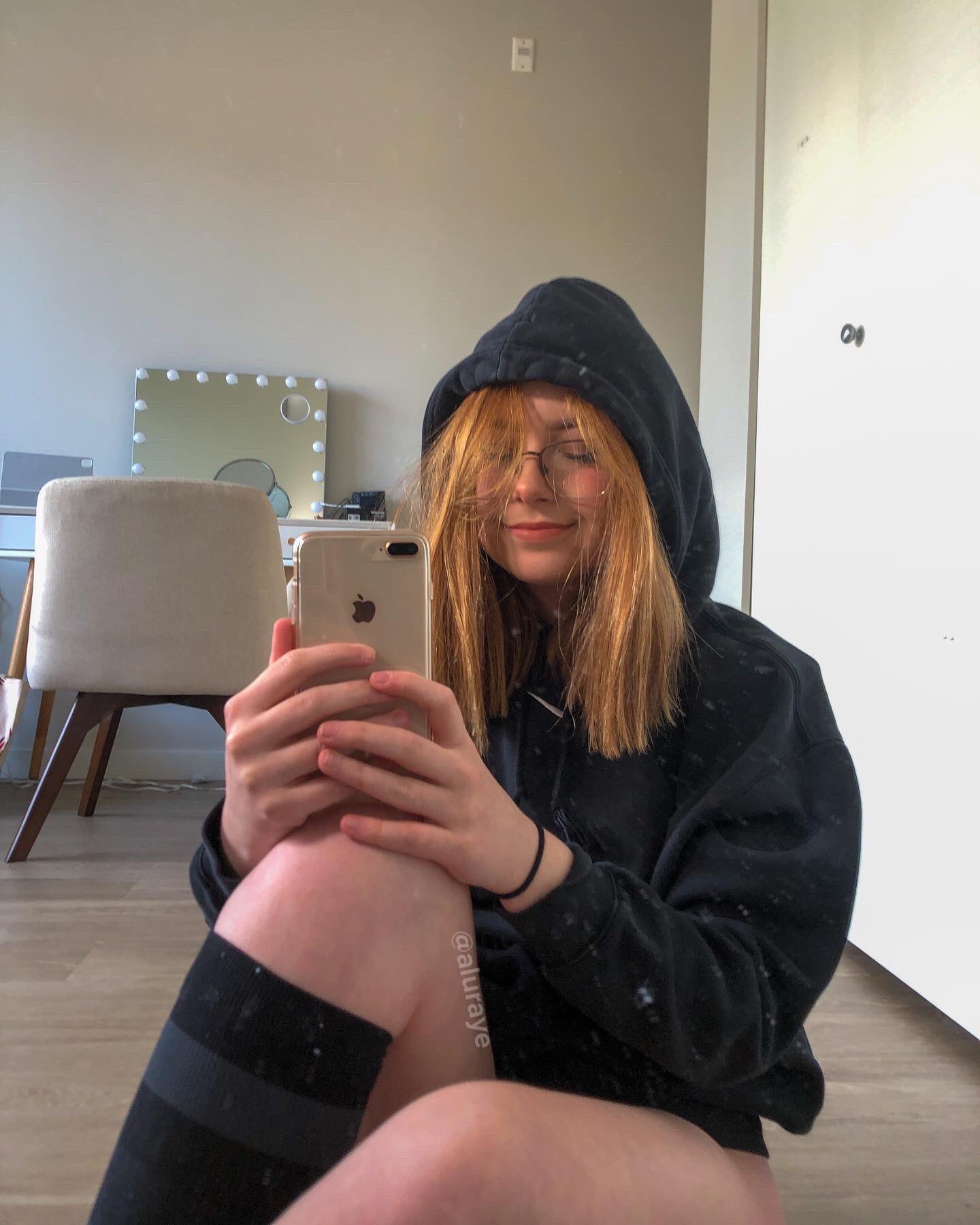 aluraye ♡ on X: my glasses take up 13 of my face t.coTbkpvjYwWD   X