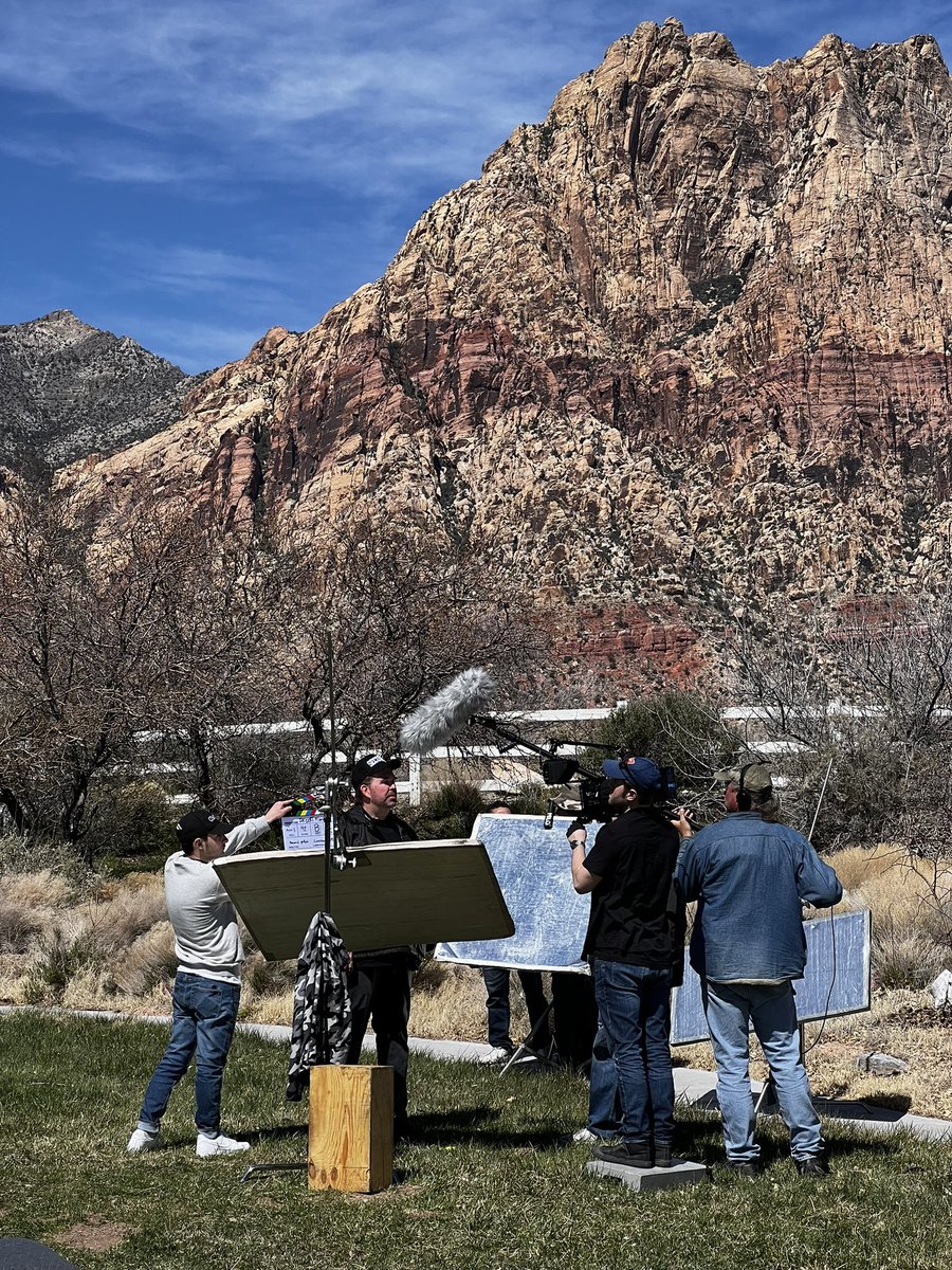 KRUMSTUDIOS's tweet photo. Out on location today in the outskirts of #LasVegas filming #DesertFiends A Horror Comedy Film! It’s good to be making movie magic with the film fam again!
#actorslifestyle #onlocation #desert https://t.co/3qz3aoP4aI