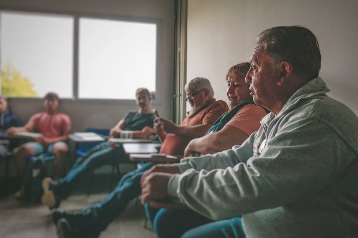 fecoopba's tweet photo. 👷🏾‍♀️👷🏽‍♂️ #Hoy El Presidente de FECOOPBA @RoberCentomo junto con otrxs presidentes cooperativistas hicieron una presentación  en 🏛️@ungsoficial sobre la historia y distintos los distintos desafios que tiene por delante la Federación.
Gracias por la Invitación 💚 https://t.co/tPISEmLkEY