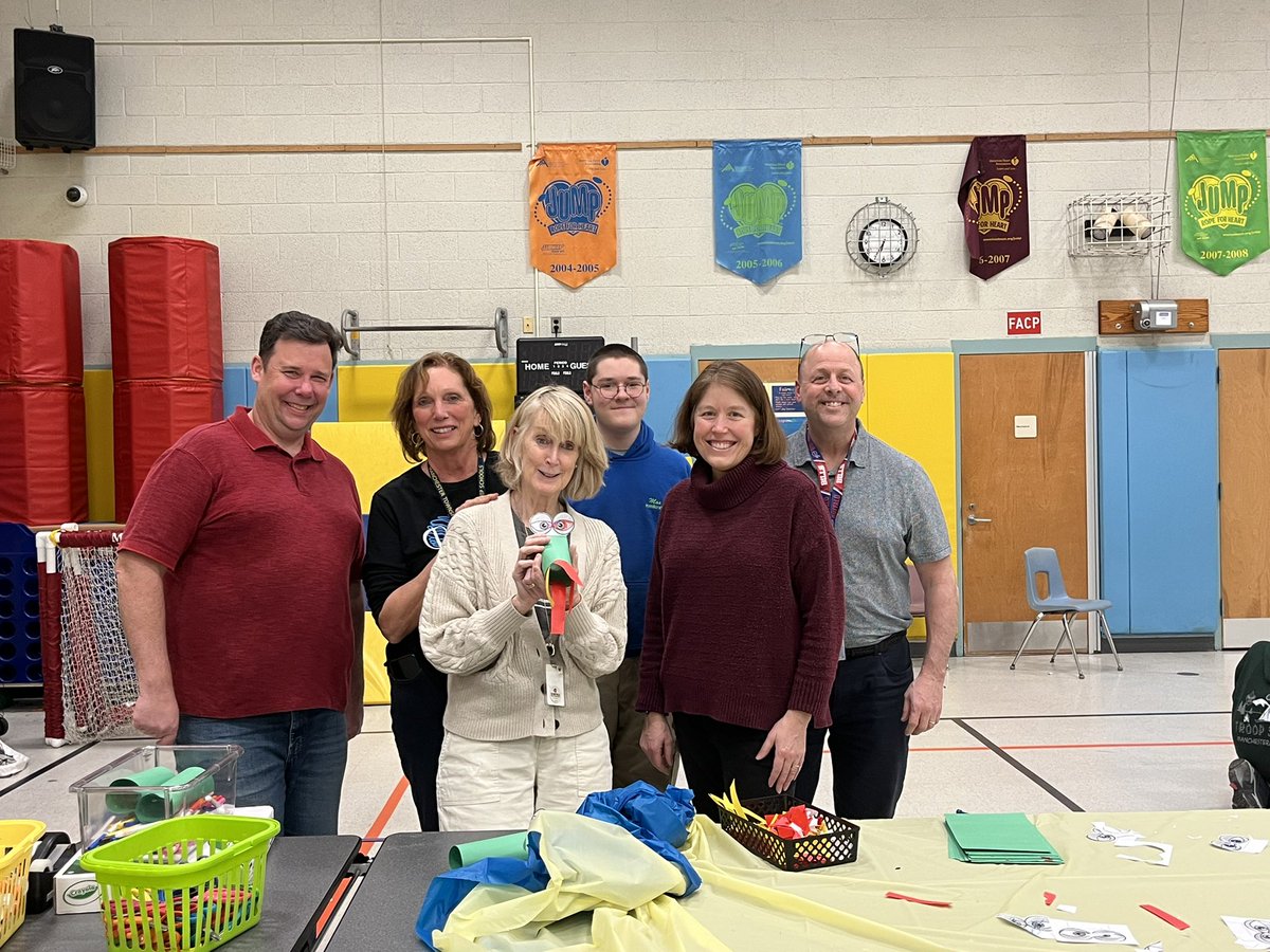 MTESVP's tweet photo. Thank you for an absolutely amazing night.Thank you to  @MTSD_Sup @MTSDCurriculum @MTESDragons ,our fantastic staff, and the amazing families of MTES.A special thanks to @MTESMediaCenter for all of the hard work and planning . https://t.co/Hw0A5vbtxI