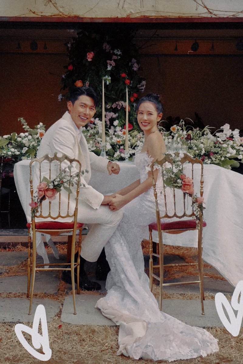 binjinarchive's tweet photo. “1st anniversary” 💍💫🤍🥂

#빈진 | #현빈 | #손예진
#binjin | #hyunbin | #sonyejin https://t.co/fCGR6K5buc