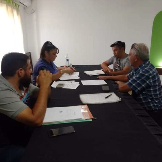 subrelacinst's tweet photo. DIJIMOS PRESENTE EN CHARATA 

A través del equipo del Departamento de Control de Agencias de Seguridad Privada brindamos asesoramiento a nuevas empresas en #Charata https://t.co/kt0xa59eQf