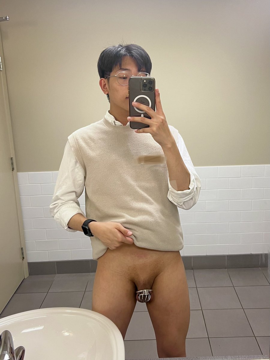 Honestly the only thing that stops me from posting more is writing a decent caption 🙃
#permanentchastity #chastity #sph #smallpenishumiliation #cockcage