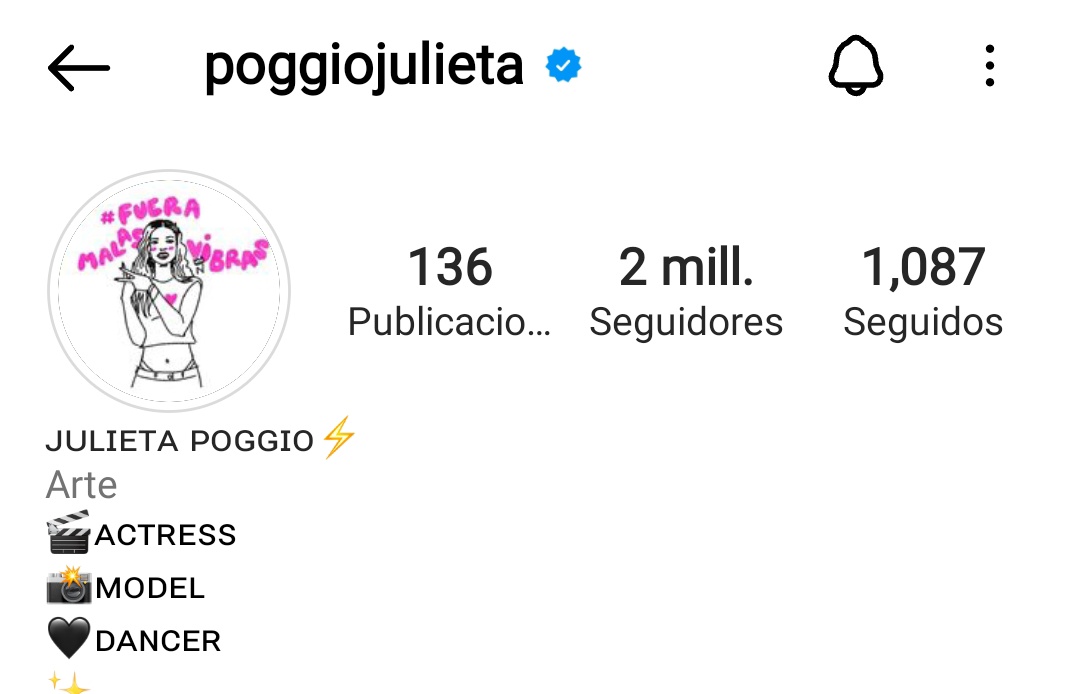 eIevenwarrior's tweet photo. julieta ya llegó a los 2 millones de seguidores an icon https://t.co/T32k3af6eI