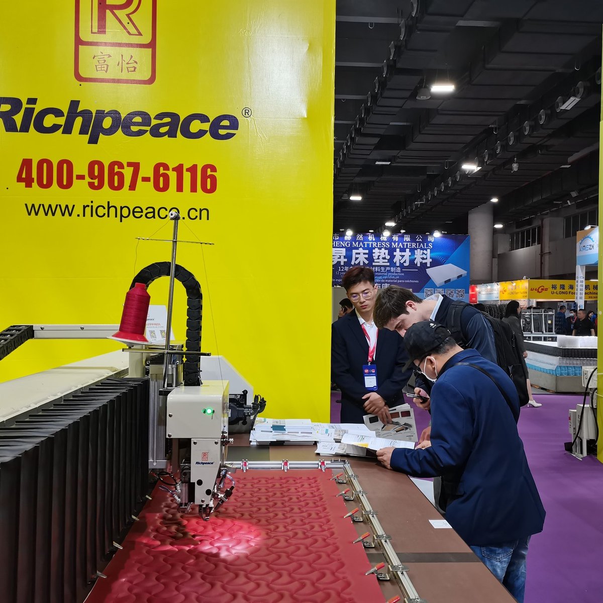 🔥Richpeace in CIFM/INTERZUM Guangzhou 2023
Customer buy our ultrasonic quilting machine, cutting machine etc on site❤️❤️❤️
👉Any interest, Pls contact Ms.Greta at Whatsapp/Cel: +8618820037807
#CIFM #INTERZUM #furniturefair #interiordecor #woodworkingmachine #interzumguangzhou