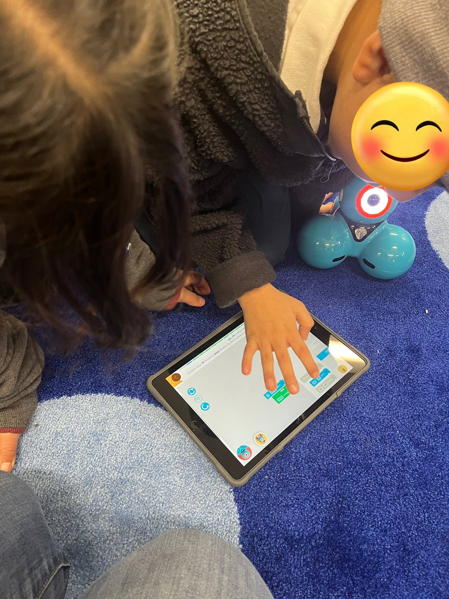 lazy_bookworm99's tweet photo. It was these 3rd graders’ first time exploring with Dash and Dot @WonderWorkshop It takes reading skills and sequencing of directions, problem solving, and sometimes dealing with challenges when the T can’t help everybody at once! #innovationcoach @LynwoodSchools #marktwaincomets https://t.co/JpODlBedyL