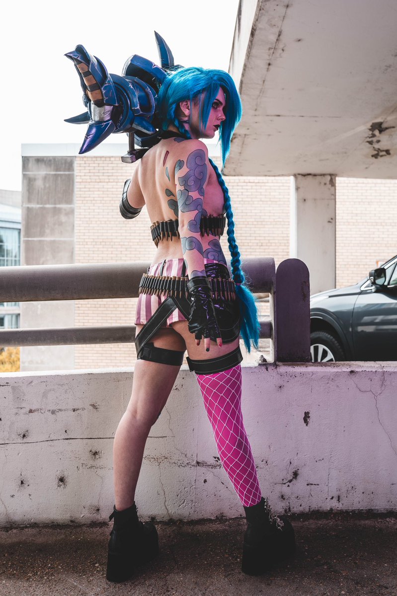 shir0gami's tweet photo. consider yourself… jinxed 💥💙

📸: @ withanhmedia (ig)
character: jinx from League of Legends https://t.co/J7tGX3LanW