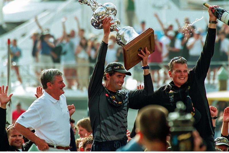Sail-World.com (@sailworldnews) on Twitter photo The joy of victory and the pain of defeat with America's Cup helm Dean Barker <a href="/americascup/">americascup</a> <a href="/Shirleysail/">Shirley Robertson</a> <a href="/EmiratesTeamNZ/">EmiratesTeamNZ</a> sail-world.com/news/260242/Sh… The joy of victory and the pain of defeat with America's Cup helm Dean Barker <a href="/americascup/">americascup</a> <a href="/Shirleysail/">Shirley Robertson</a> <a href="/EmiratesTeamNZ/">EmiratesTeamNZ</a> sail-world.com/news/260242/Sh…