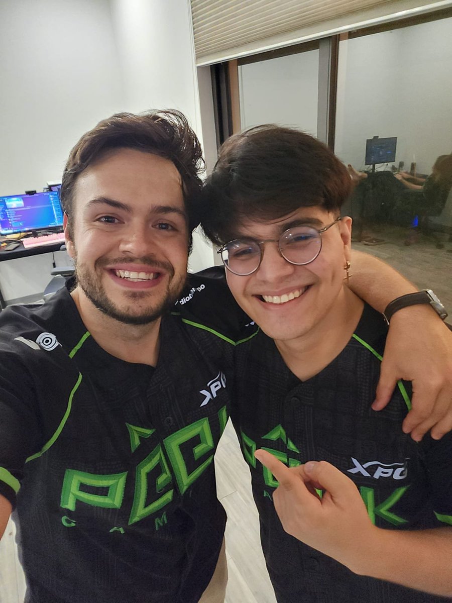 𝓕𝓮𝓷𝓰 tweet media