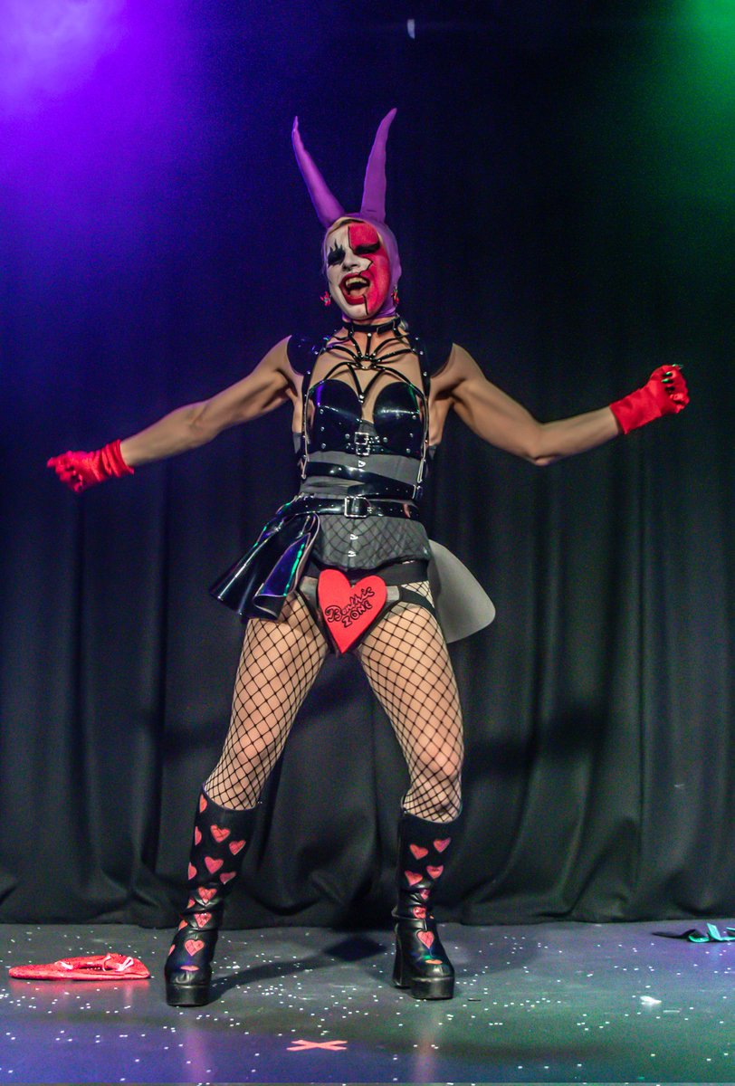 thebenthiczone's tweet photo. The curse is broken, the codpiece stayed on
@NTUBurlesque https://t.co/dGkrJhrJsg