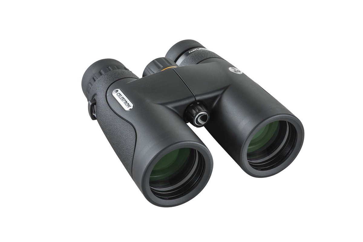 BirdWatchingMag's tweet image. The Nature DX ED 8x42 binocular by Celestron is a great choice for bird watching.  ED glass objective lenses help you to spot the subtlest field markings.  A wide 7.5º field of view means more time observing and less time moving.  #paidpromotion
celestron.com/products/natur…
