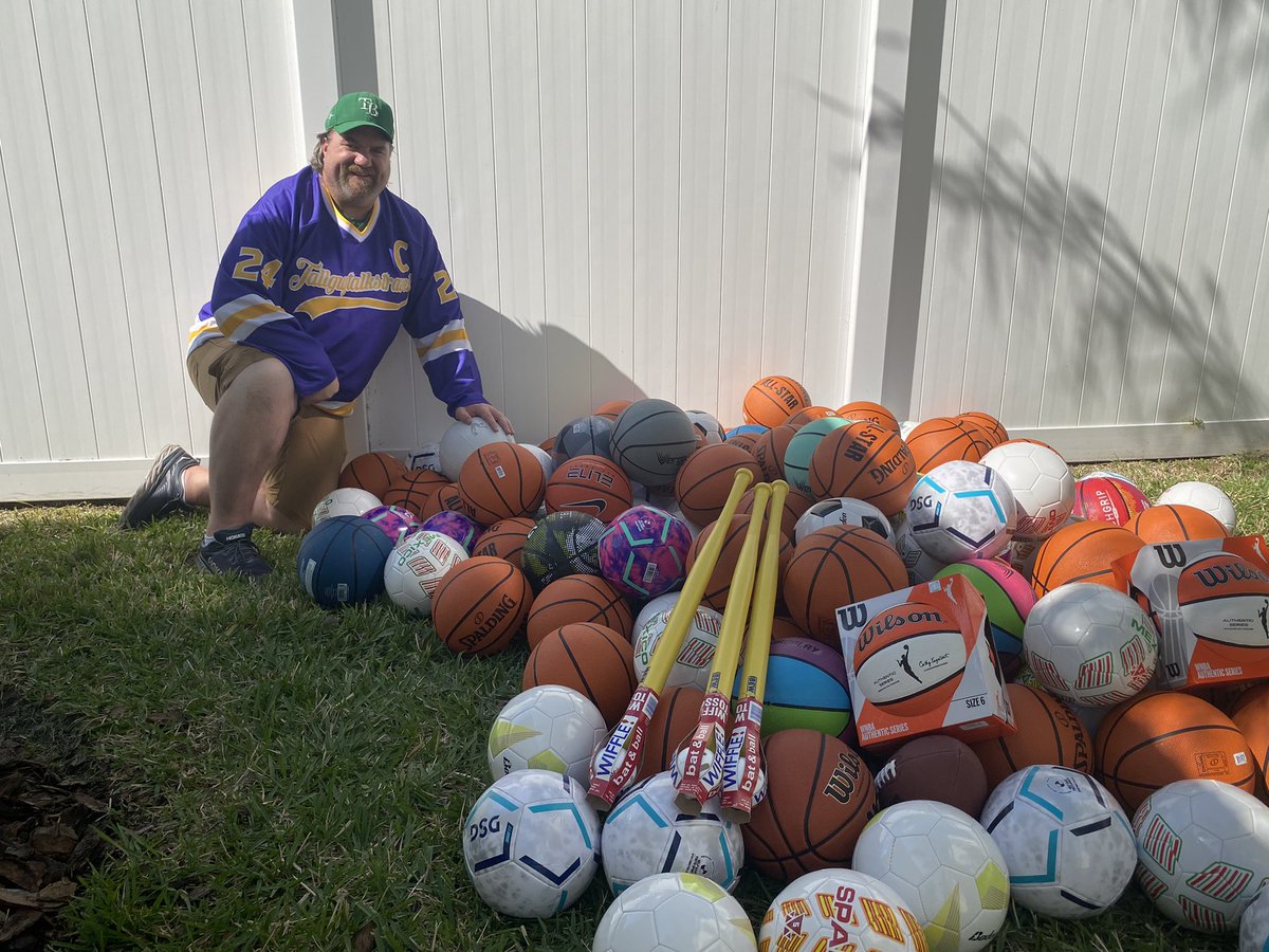 rick_ear's tweet photo. This drive was inspired by a group of @PearlJam fans, @JeffAmentsArmy. The #60for60 drive in honor of #JeffAmentโs birthday got me to work in the Orlando #themepark community to collect gift cards to buy balls. We raised $1,300 with which we bought 146 balls! #jaainthehoop 1/2 https://t.co/alFzMgKu6Q