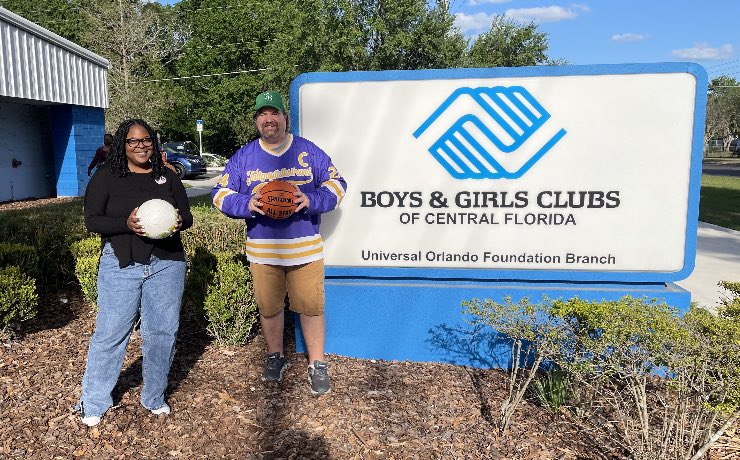 rick_ear's tweet photo. This drive was inspired by a group of @PearlJam fans, @JeffAmentsArmy. The #60for60 drive in honor of #JeffAmentโs birthday got me to work in the Orlando #themepark community to collect gift cards to buy balls. We raised $1,300 with which we bought 146 balls! #jaainthehoop 1/2 https://t.co/alFzMgKu6Q