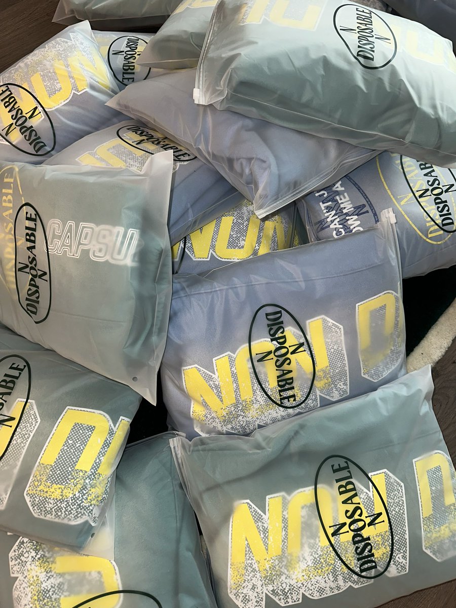 devkamera's tweet photo. I beat they ass in sales today ♻️ https://t.co/BTX6U9WRE5