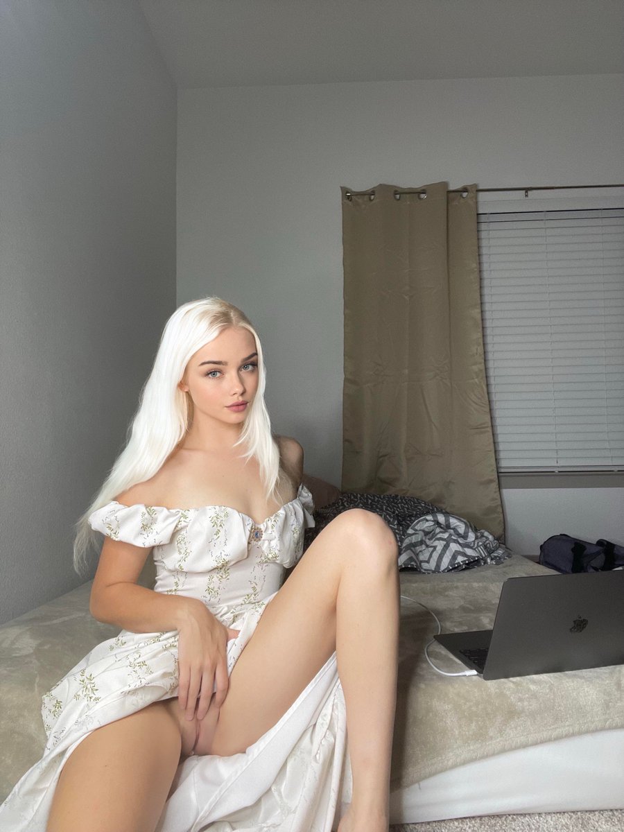 Sending anime nudies to everyone that retweet ❤️

bit.ly/NudeStripChat