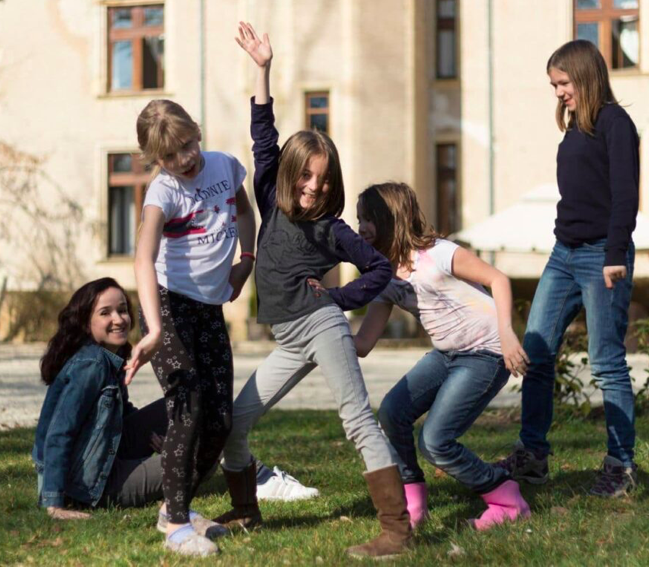 ✨International Education &amp; Schools Fair✨ 

The <a href="/lesallayacademy/">Le Sallay International Academy</a> is an international middle school offering flexible, progressive, high-quality education using a blended learning model, combining studying online with boarding sessions in France.

thinkglobalpeople.com/le-sallay-acad…

#IESF