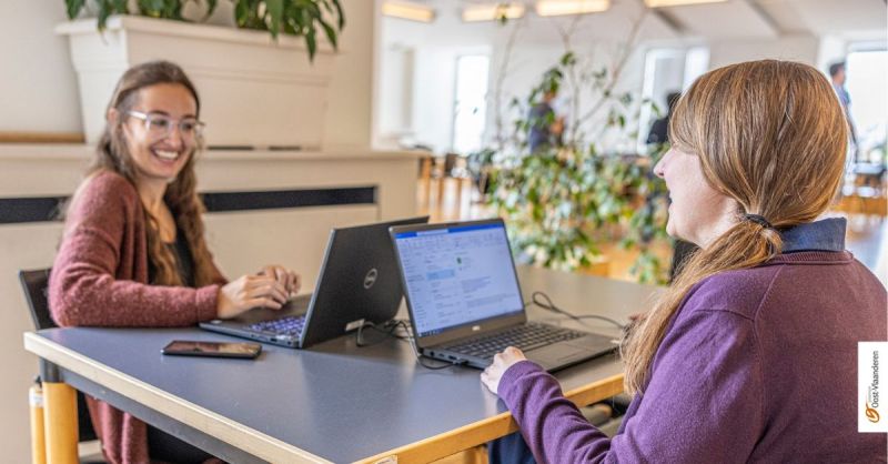 polis_gov's tweet photo. Wij zijn op zoek naar een Juridisch Deskundige!
⚖️ Samen met jouw collega's verzorg je de GAS-dienstverlening en ontzorg je de steden en gemeenten in het voeren van de GAS-procedures. Interesse? Check de vacature op https://t.co/oYp3hQI6iP
 #vacature #GAS #samenslimsterk https://t.co/1YZXYnZKIV