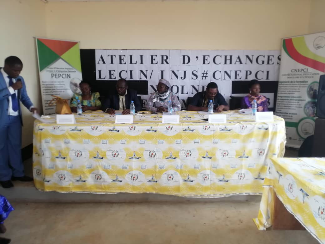 cnepci's tweet photo. Le jeudi 16 mars 
2023, il s'est tenu dans la salle de conférence du CNEPCI, l'Atelier d'échanges CNEPCI /Laboratoire d'Education Civique et d'Intégration Nationale de L’INJS. L’atelier était supervisé par Mme 
MAIBA Elisabeth, la Cheffe de Centre. #educationcivique #recherche https://t.co/V8Z3VZAT9r