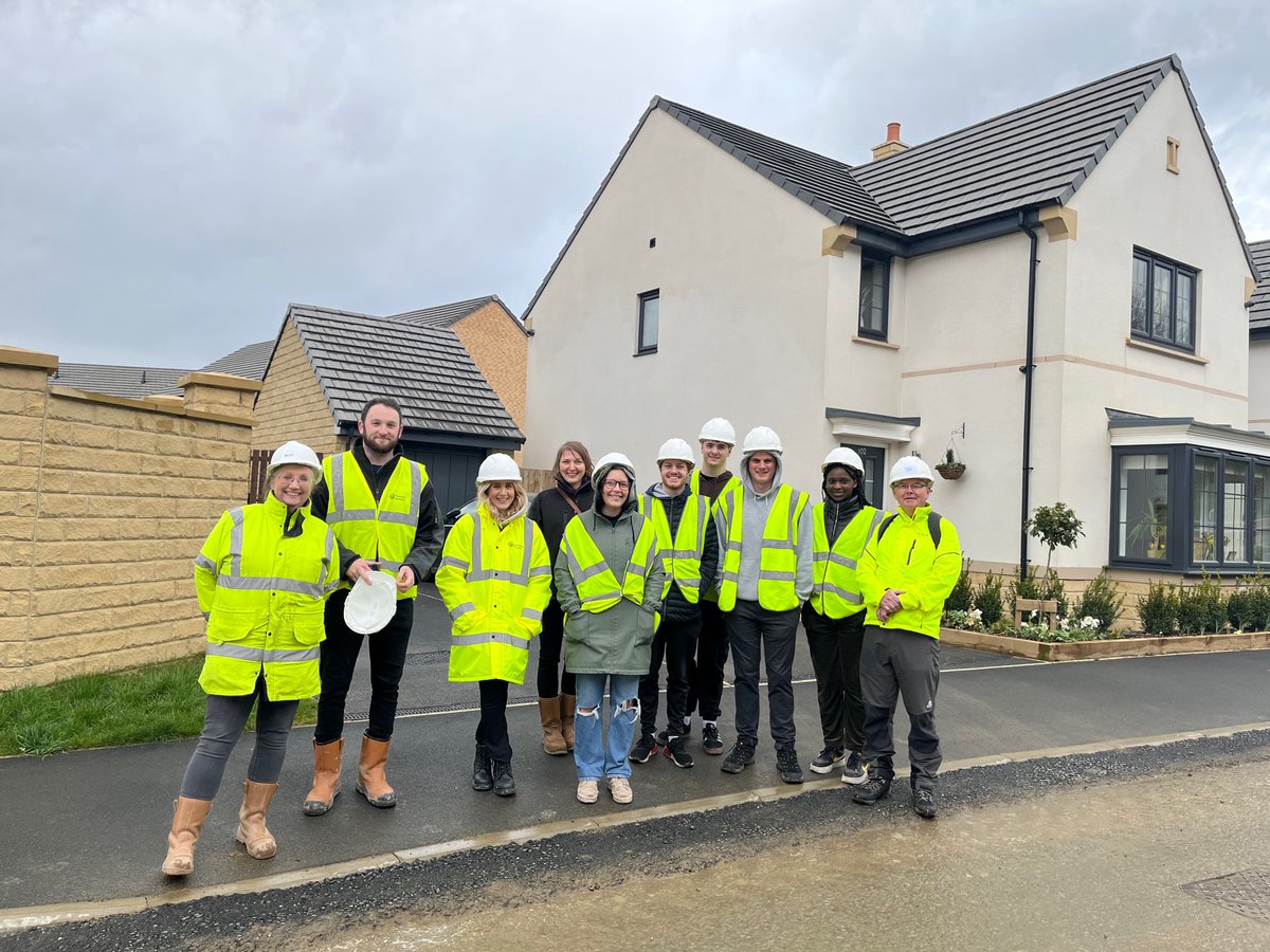Hard hats and hi-viz jackets assemble! 👷

We had the pleasure of meeting some <a href="/leedsbeckett/">Leeds Beckett</a> undergraduate planning students at our <a href="/MillerHomesUK/">Miller Homes</a> development in #Leeds. 

Our land team gave them a tour and chatted about all things construction! 🏗️
