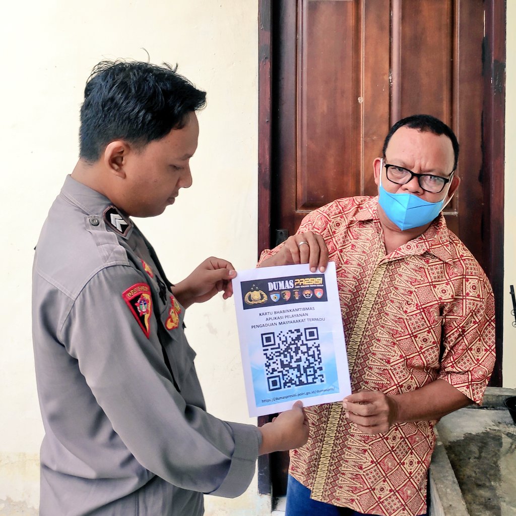 Bhabin_Botu's tweet photo. Sosialisasi DUMAS PRESISI POLRI &amp; Layanan CALL CENTER 110 POLRI kepada warga binaan kelurahan botu.

#KapolrestaGorontaloKota #PolriPresisi #DivisiHumasPolri #ListyoSigitPrabowo #Bhabinkamtibmas #PolsekKotaTimur #POLISI https://t.co/Met8ZEfdXm