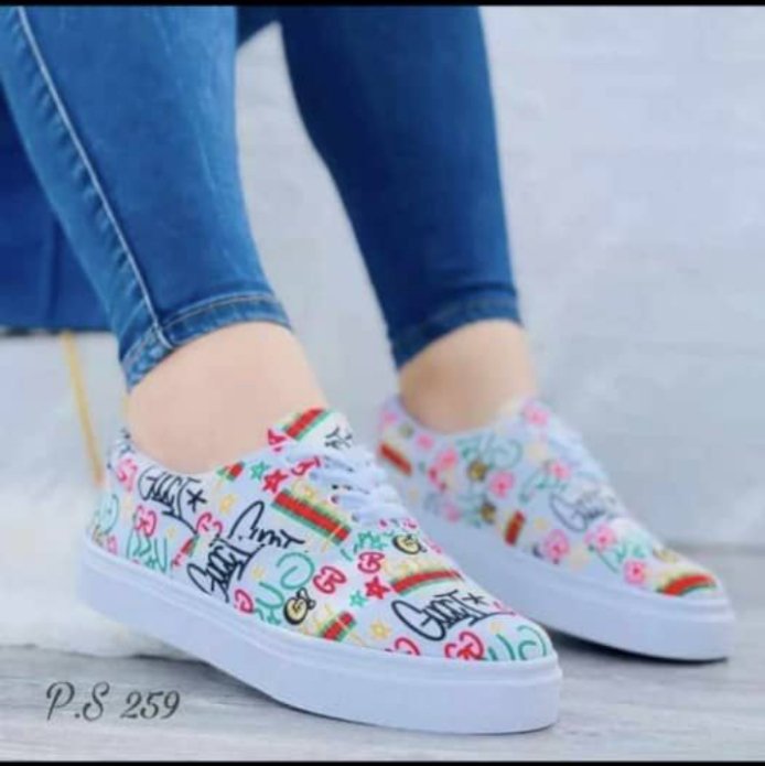 JoyKis22's tweet photo. Choice Colors Collections ๐ ๐
#KeepSmart๐
Whatsapp:+256-701794259 https://t.co/uIvpErkTMp