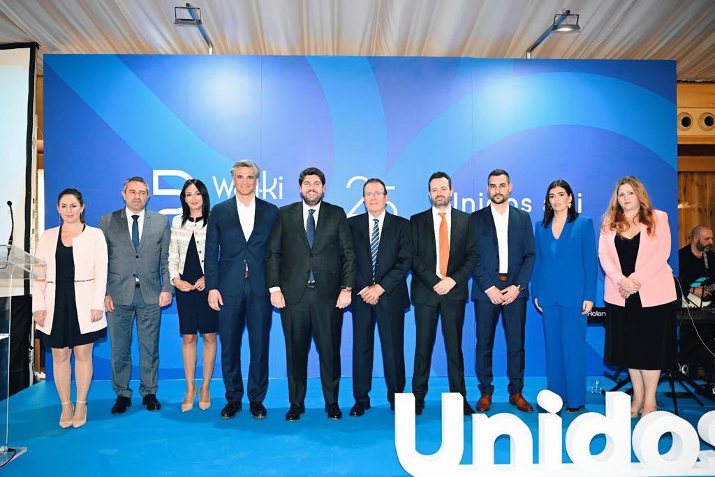 LopezMirasF's tweet photo. La #RegióndeMurcia cuenta con un gran tejido empresarial que apuesta por la sostenibilidad, la innovación y el desarrollo tecnológico. 

Walki Plasbel es un gran ejemplo de ello. 

¡Enhorabuena por estos 25 años! https://t.co/vWznDDwoXF