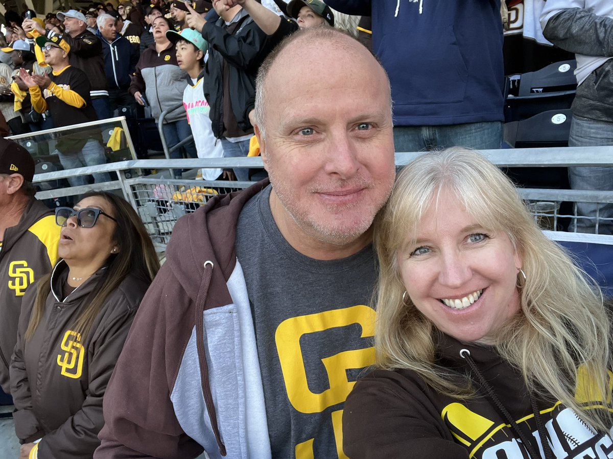 Let’s go Padres #BringTheGold