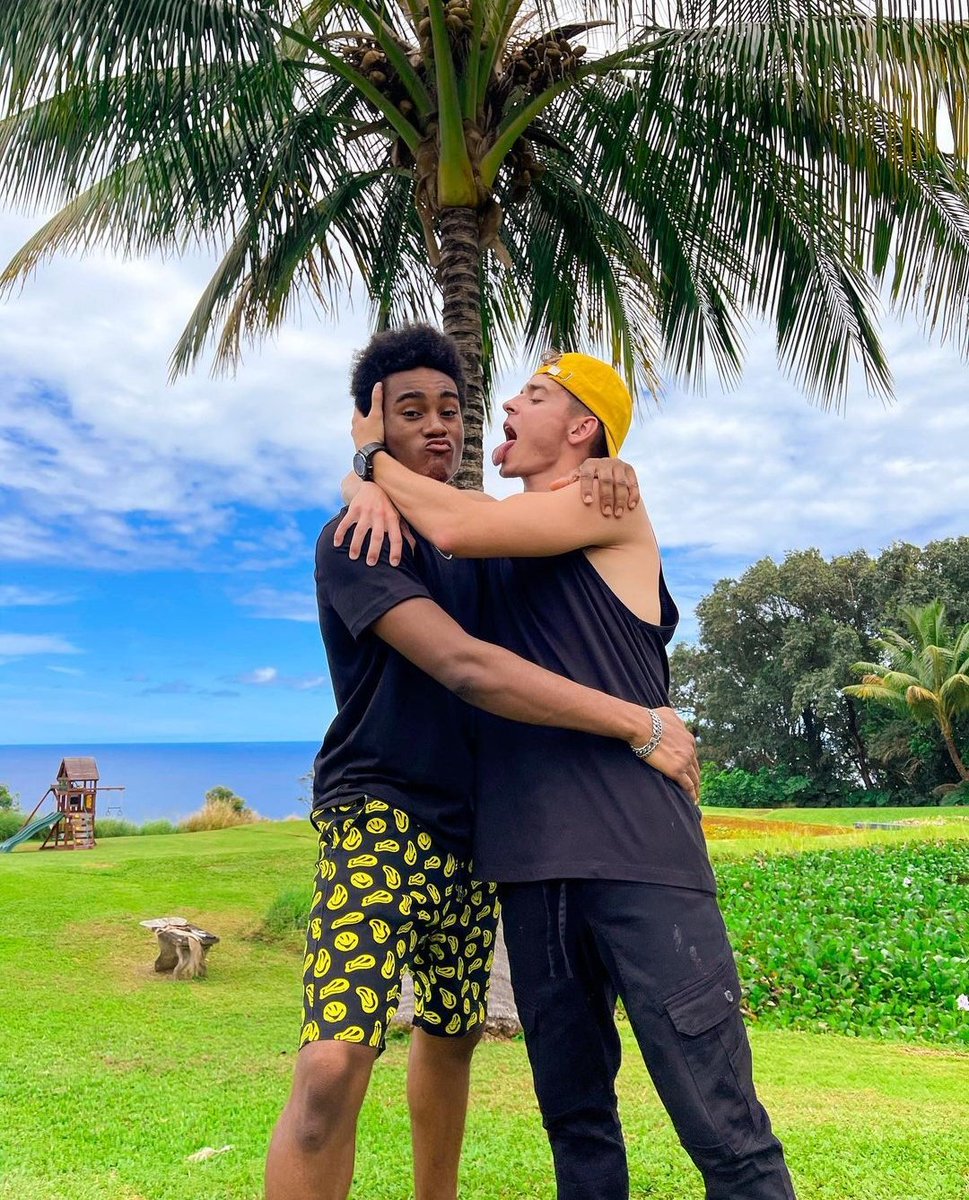 itsfaabricio's tweet photo. 12. Favorite Now United Friendship! #31DaysWithJosh 🥺❤️🩹 https://t.co/wyw6qputWC